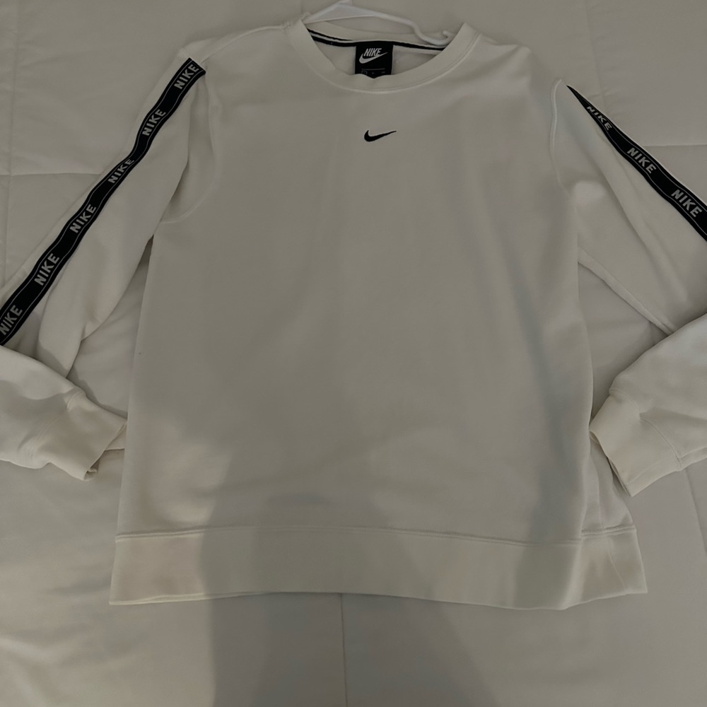 nike crewneck